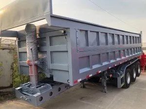 Rimorchio ribaltabile con sollevamento idraulico anteriore